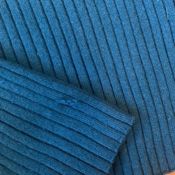 $8 CLEARANCE - Banana Republic XS Soft Teal Mock Neck Sweater - Picture 6 of 10